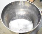 Used Wenzhou Rigao Table Top Semi Automatic Piston Filler, Model DYF. 316L Stainless steel product contact. Filling speed 5 to 20 bottles per minute. Filling accuracy /= 1% +/-. Filling range: approx...